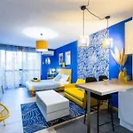 Neon Oasis - Parking - Terrasse - Wifi - Lägenhet Nîmes
