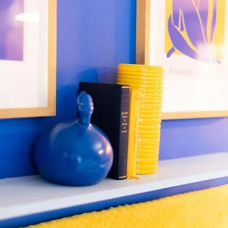 Neon Oasis - Parking - Terrasse - Wifi - Lägenhet Nîmes