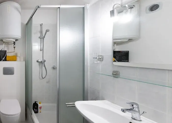 Apartment Neon Oasis - Parking - Terrasse - Wifi - Nimes