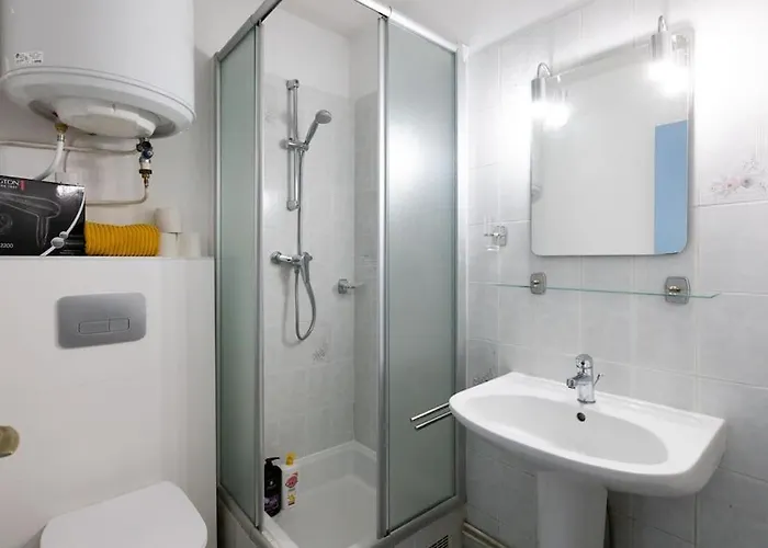 Neon Oasis - Parking - Terrasse - Wifi -